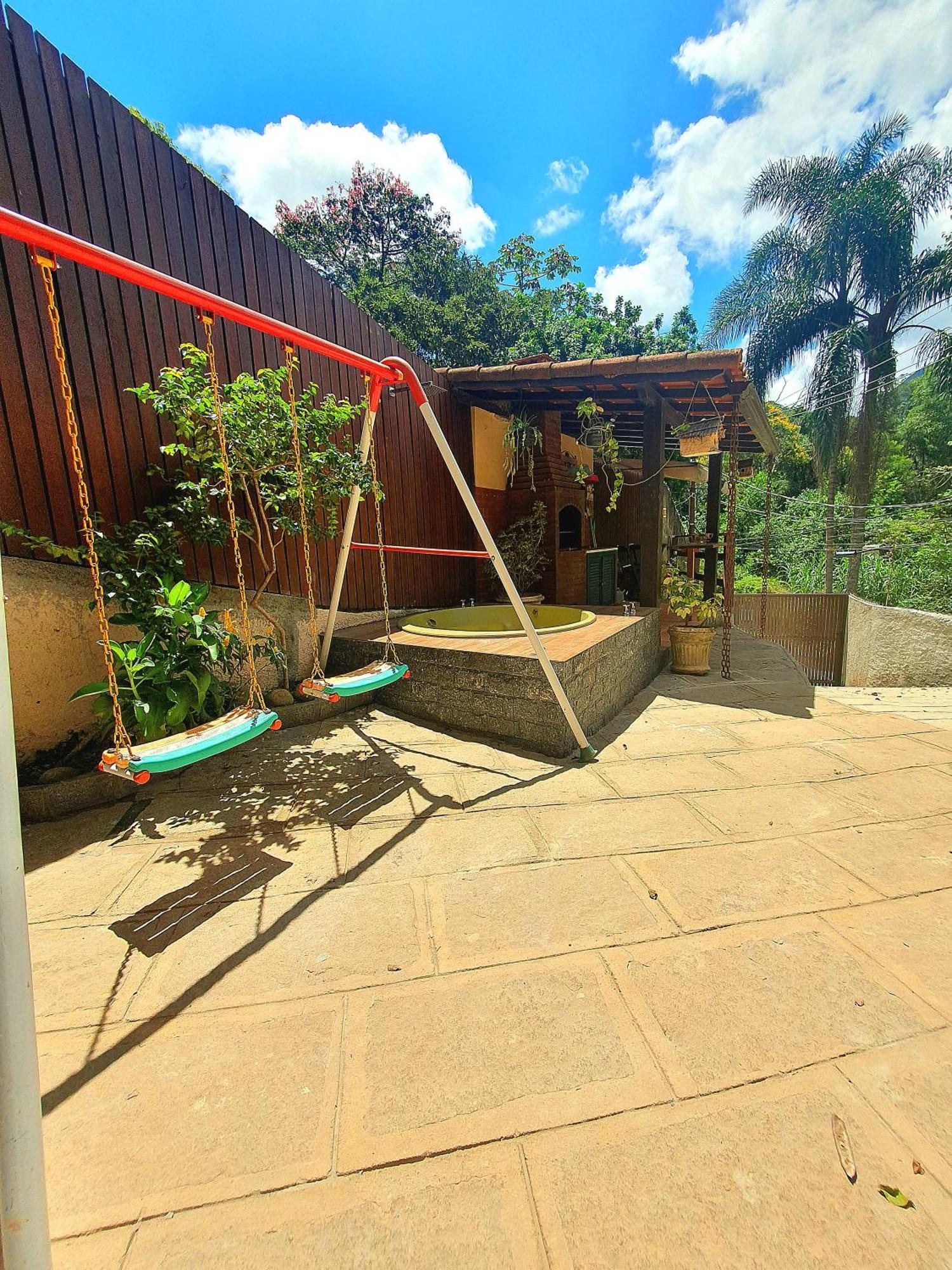 Aconchego De Itaipava - Casa De 3 Quartos, Equipada, Area Kids, Jacuzzi, Pet Friendly, Churrasqueira, Em Meio A Natureza E Proximo Ao Centro Do Bairro Петрополис Экстерьер фото