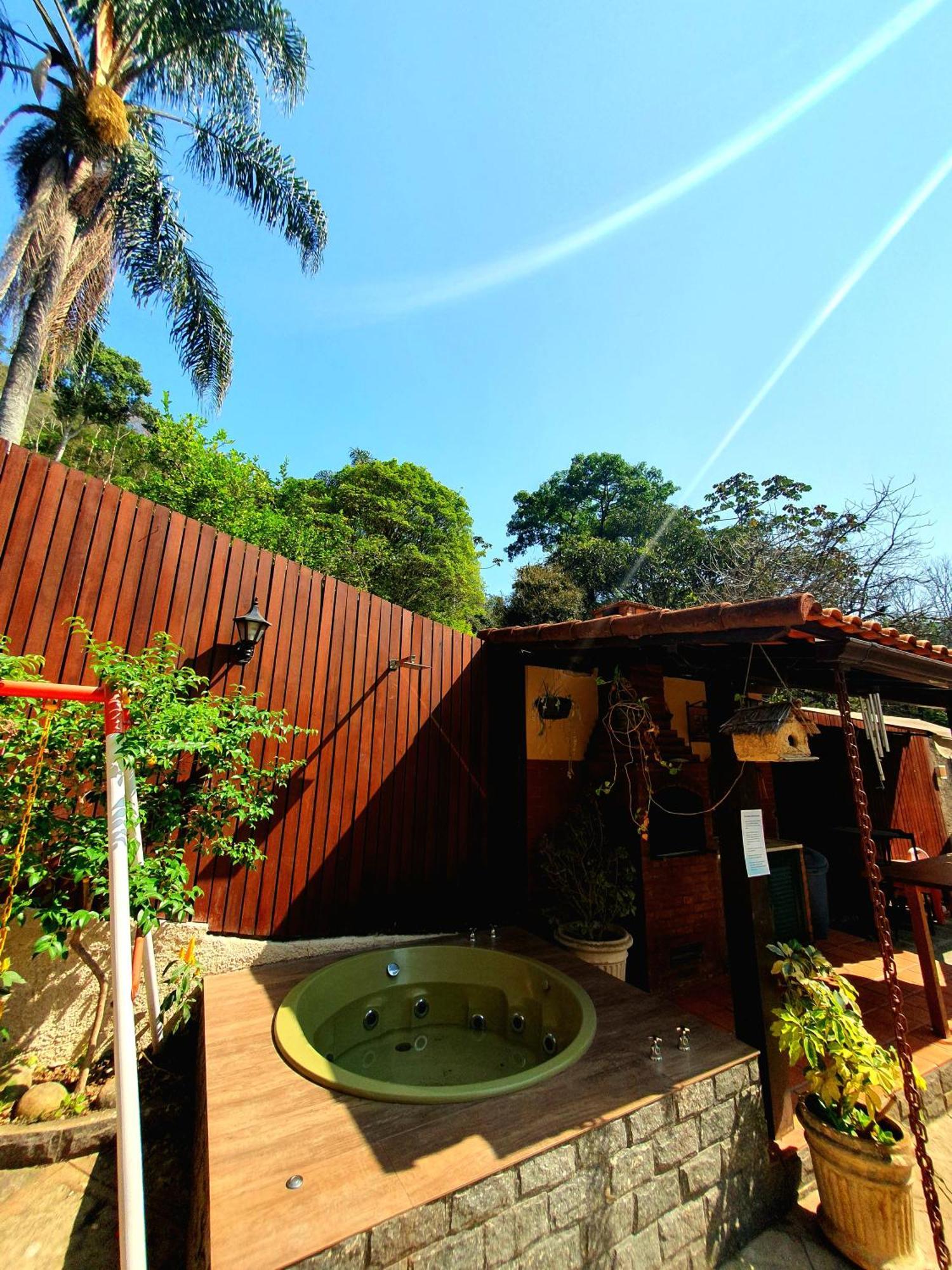Aconchego De Itaipava - Casa De 3 Quartos, Equipada, Area Kids, Jacuzzi, Pet Friendly, Churrasqueira, Em Meio A Natureza E Proximo Ao Centro Do Bairro Петрополис Экстерьер фото