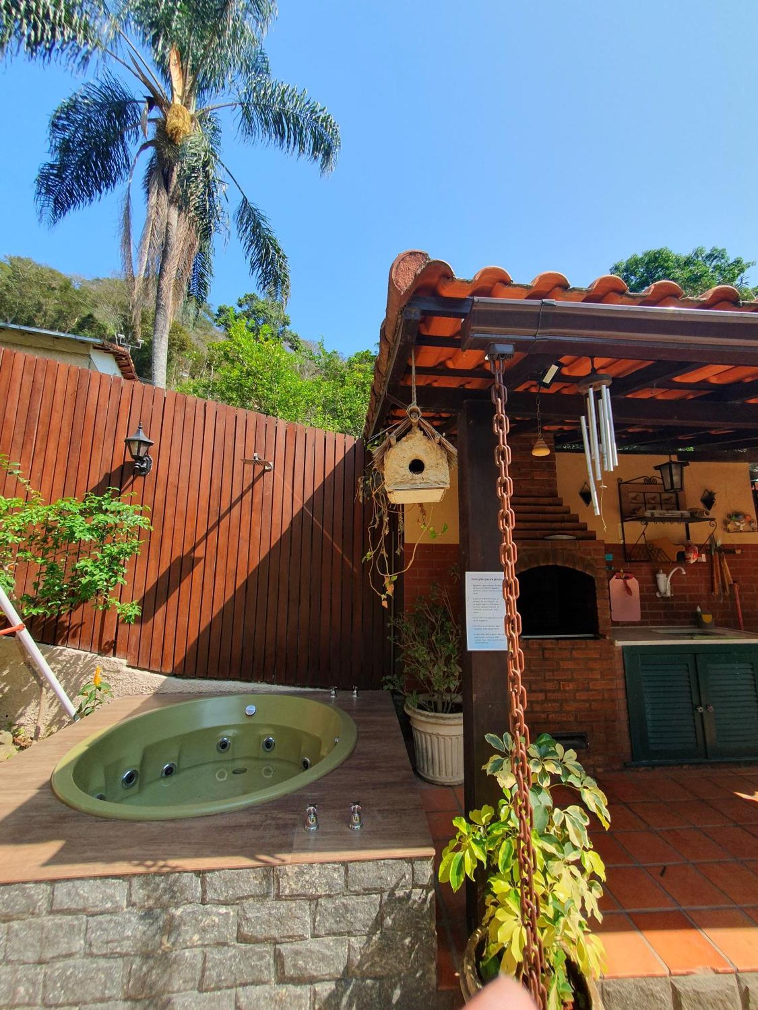 Aconchego De Itaipava - Casa De 3 Quartos, Equipada, Area Kids, Jacuzzi, Pet Friendly, Churrasqueira, Em Meio A Natureza E Proximo Ao Centro Do Bairro Петрополис Экстерьер фото